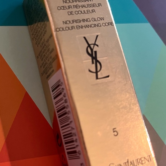 Yves Saint Laurent Rouge Volupté Shine Lipstick - Vibrant Plum, shade 5 - Picture 6 of 6